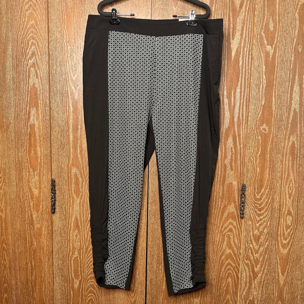 Chicos Zenergy Neema Jacquard Pieced Ankle Pants Black White Size 3 XL 570210089